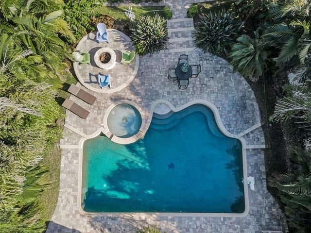 110 CARLYLE CIRCLE, Palm Harbor, FL 34683