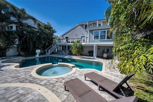 110 CARLYLE CIRCLE, Palm Harbor, FL 34683