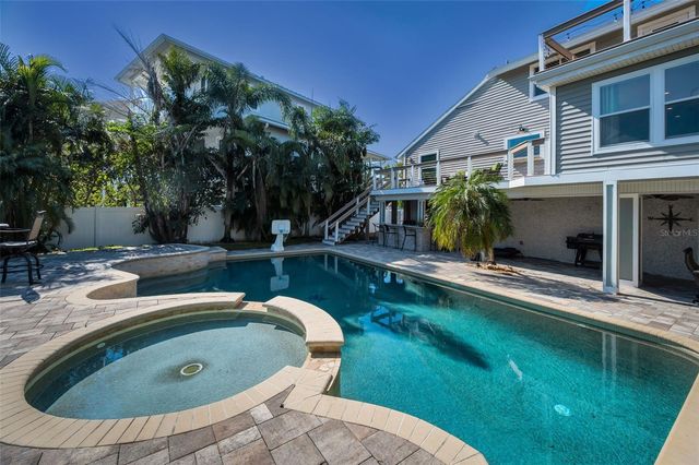 110 CARLYLE CIRCLE, Palm Harbor, FL 34683