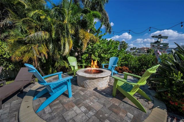 110 CARLYLE CIRCLE, Palm Harbor, FL 34683