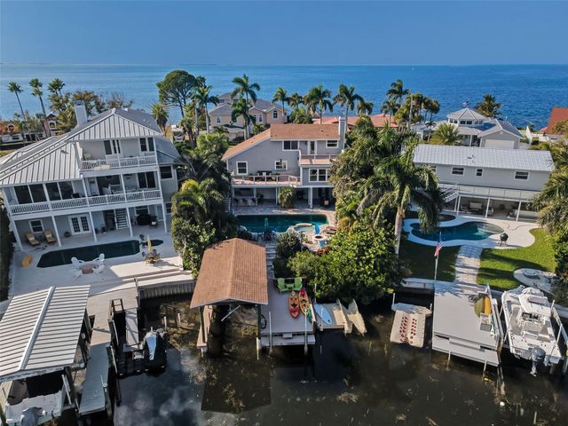 110 CARLYLE CIRCLE, Palm Harbor, FL 34683