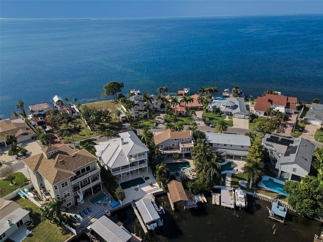 110 CARLYLE CIRCLE, Palm Harbor, FL 34683