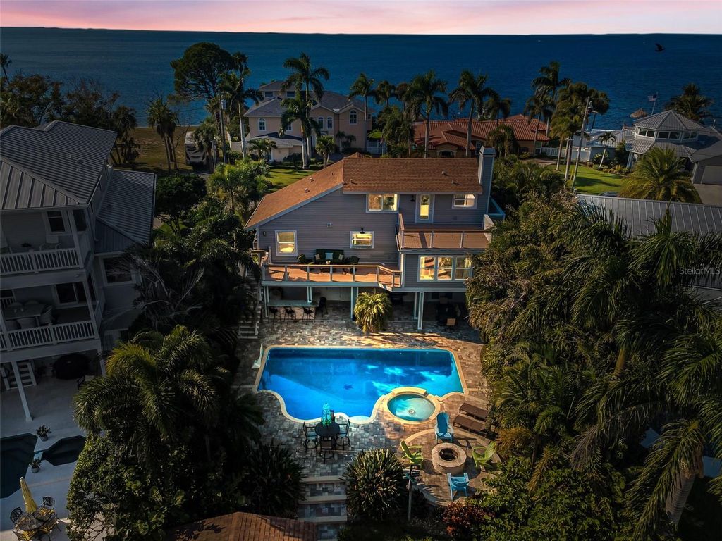 110 CARLYLE CIRCLE, Palm Harbor, FL 34683