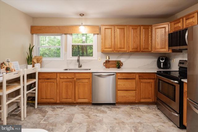 2194 HALLMARK CT, Gambrills, MD 21054