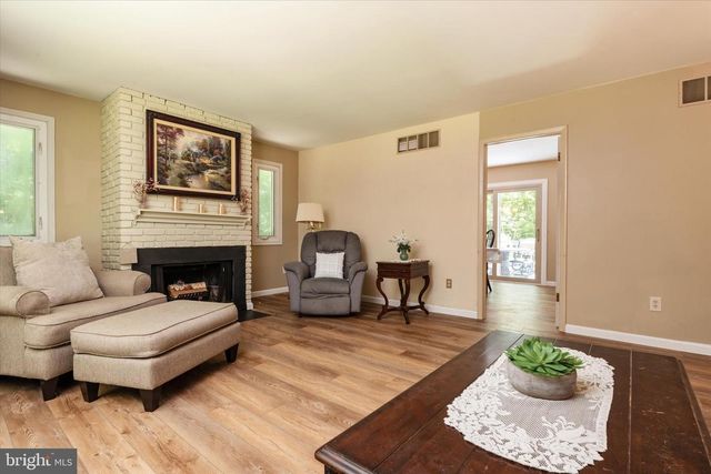 2194 HALLMARK CT, Gambrills, MD 21054