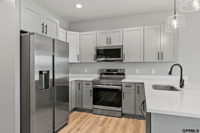 455 N 105th Street, Lincoln, NE 68527