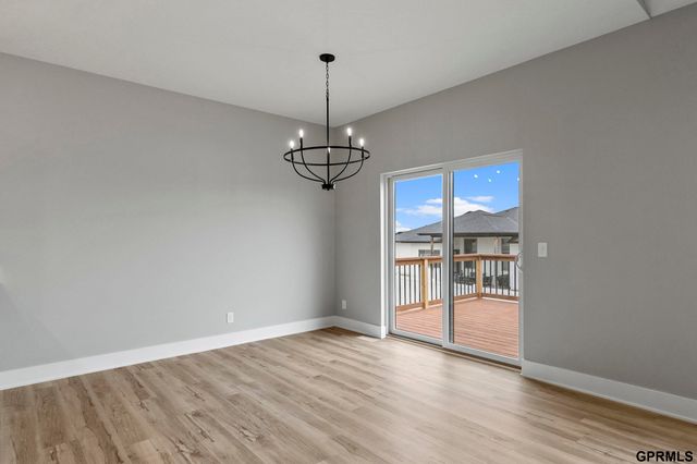 455 N 105th Street, Lincoln, NE 68527