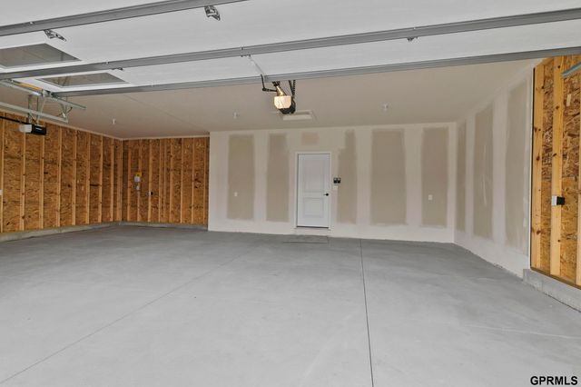 455 N 105th Street, Lincoln, NE 68527