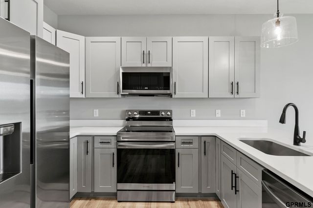 455 N 105th Street, Lincoln, NE 68527