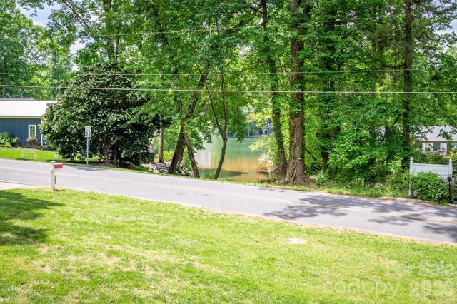 141 Culpeze Road 9, Mooresville, NC 28117