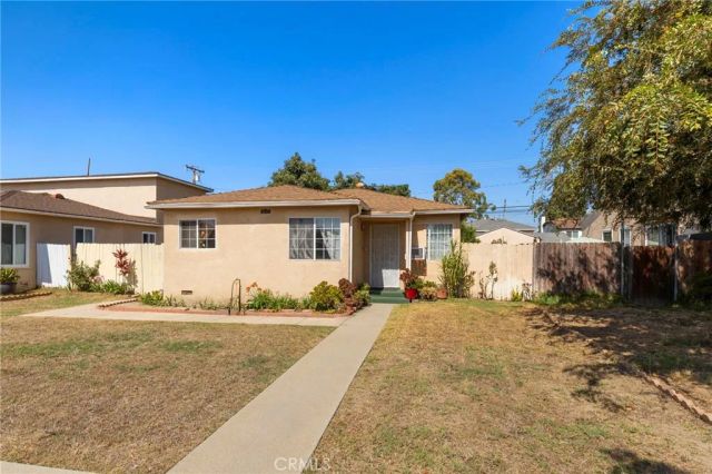 2725 Adriatic Avenue, Long Beach, CA 90810
