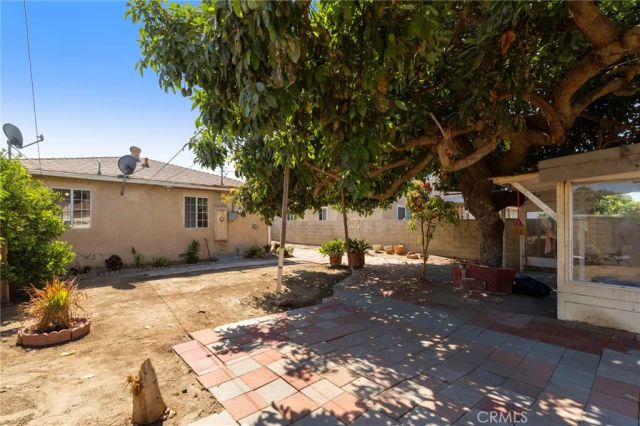 2725 Adriatic Avenue, Long Beach, CA 90810