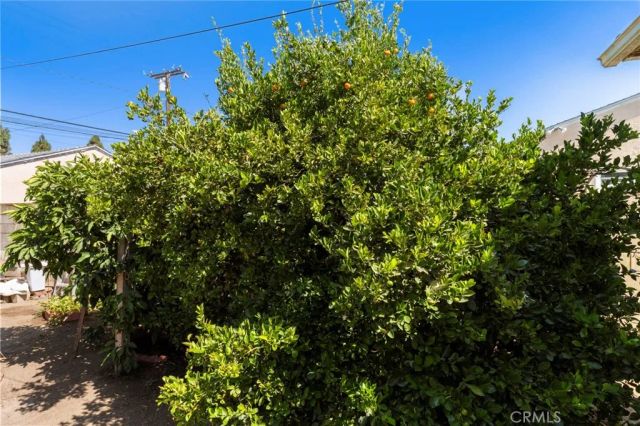 2725 Adriatic Avenue, Long Beach, CA 90810