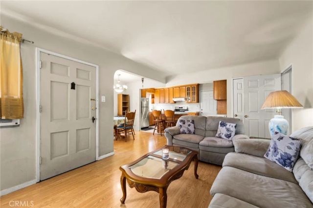 2725 Adriatic Avenue, Long Beach, CA 90810