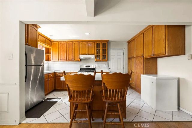 2725 Adriatic Avenue, Long Beach, CA 90810