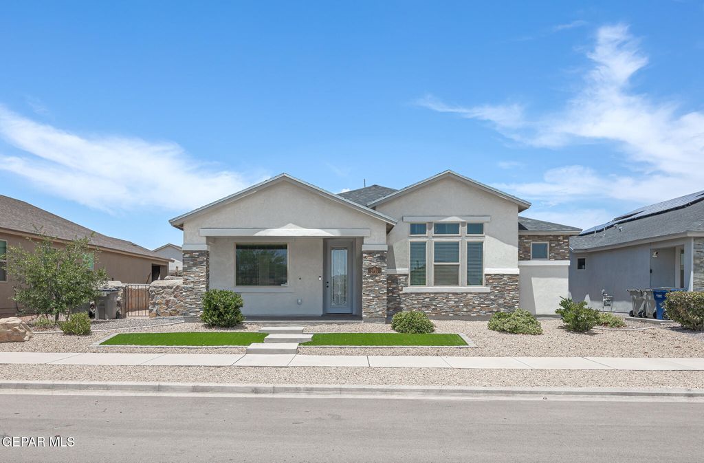 2725 MIKE PRICE Drive, El Paso, TX 79938