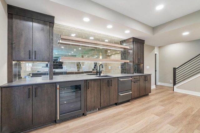 N69W17970 Haven DRIVE, Menomonee Falls, WI 53051