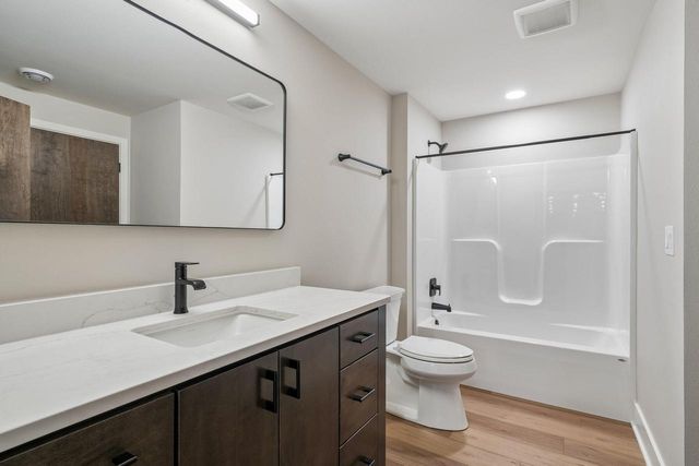 N69W17970 Haven DRIVE, Menomonee Falls, WI 53051