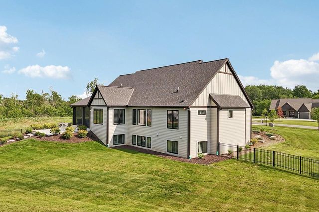 N69W17970 Haven DRIVE, Menomonee Falls, WI 53051
