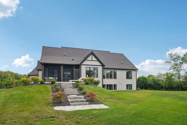 N69W17970 Haven DRIVE, Menomonee Falls, WI 53051