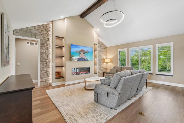 N69W17970 Haven DRIVE, Menomonee Falls, WI 53051