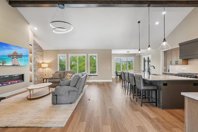 N69W17970 Haven DRIVE, Menomonee Falls, WI 53051