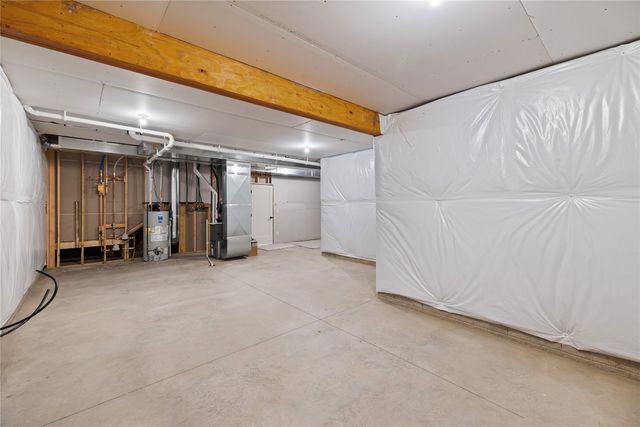 4664 177th Street, Urbandale, IA 50323