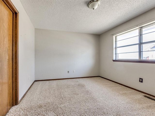 313 W Grand Teton Court, Yukon, OK 73099