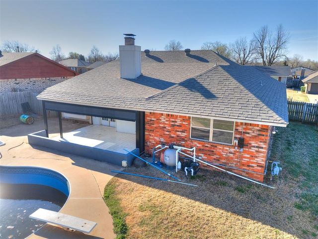 313 W Grand Teton Court, Yukon, OK 73099