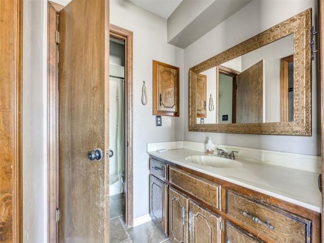 313 W Grand Teton Court, Yukon, OK 73099
