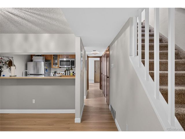 540 S Forest St 4-202, Denver, CO 80246