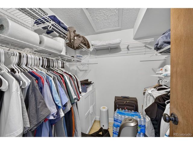 540 S Forest St 4-202, Denver, CO 80246
