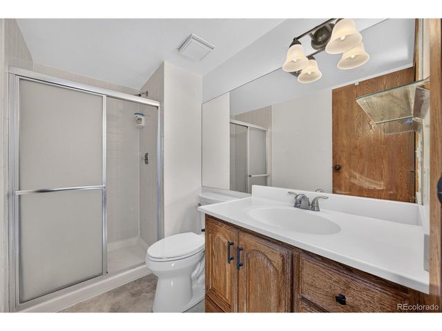 540 S Forest St 4-202, Denver, CO 80246