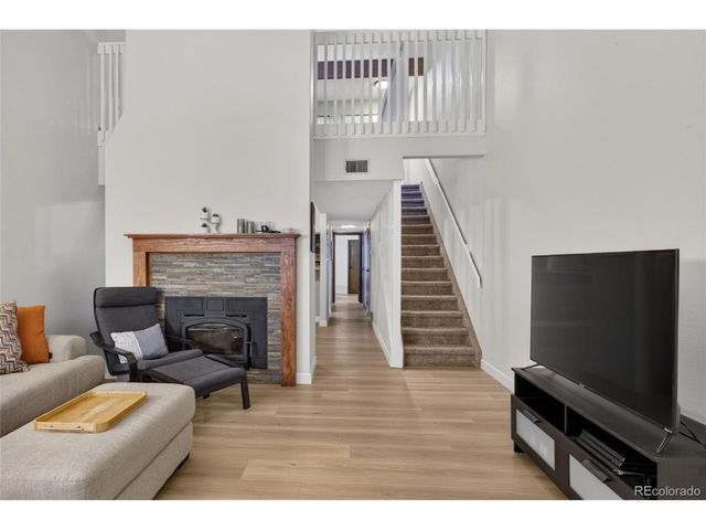 540 S Forest St 4-202, Denver, CO 80246