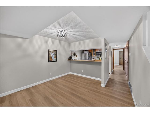 540 S Forest St 4-202, Denver, CO 80246