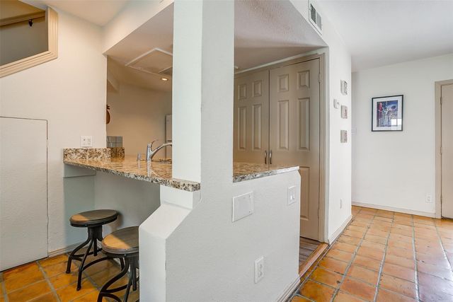 2710 Douglas Avenue 114, Dallas, TX 75219