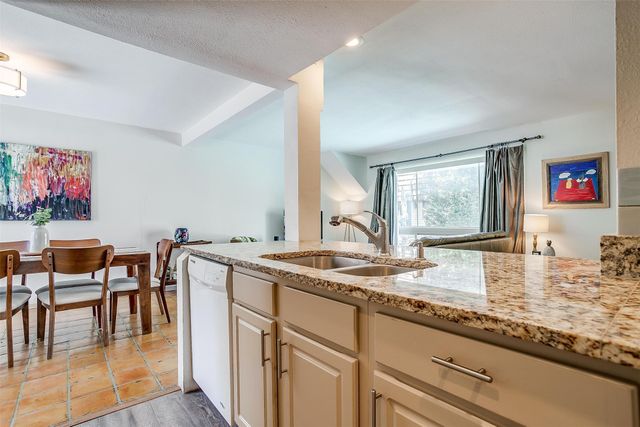 2710 Douglas Avenue 114, Dallas, TX 75219