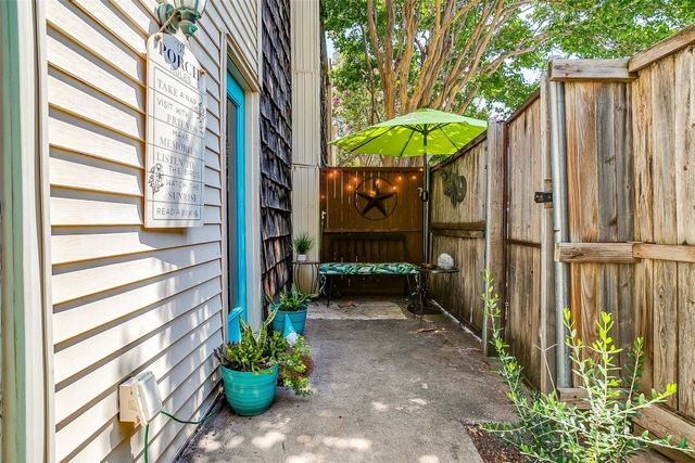 2710 Douglas Avenue 114, Dallas, TX 75219