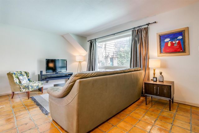 2710 Douglas Avenue 114, Dallas, TX 75219