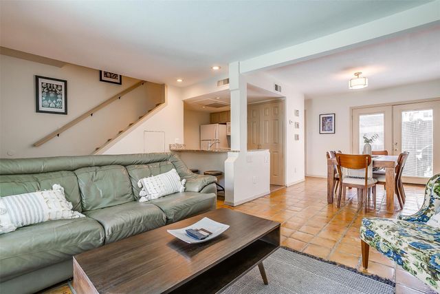 2710 Douglas Avenue 114, Dallas, TX 75219