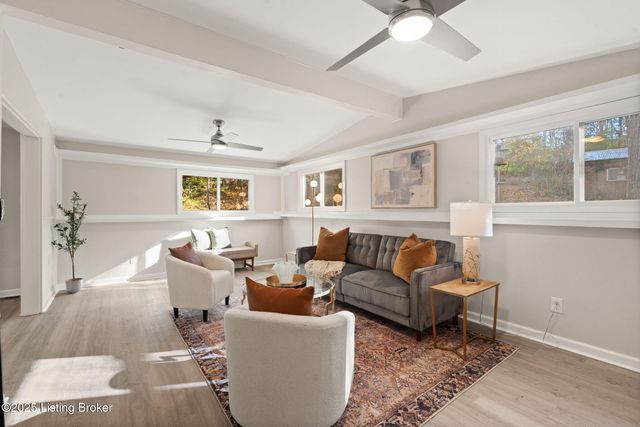 5901 Stansbury Ln, Louisville, KY 40291