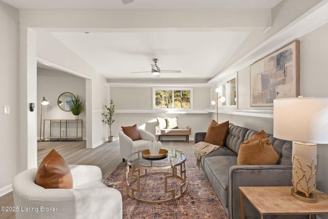 5901 Stansbury Ln, Louisville, KY 40291