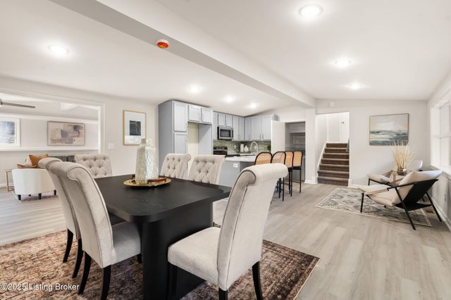 5901 Stansbury Ln, Louisville, KY 40291