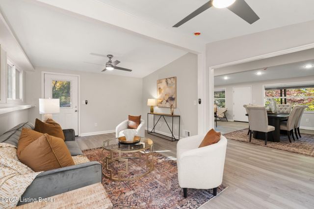 5901 Stansbury Ln, Louisville, KY 40291