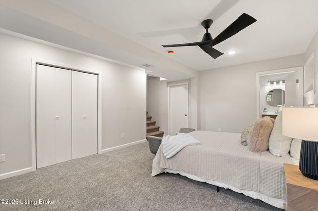 5901 Stansbury Ln, Louisville, KY 40291