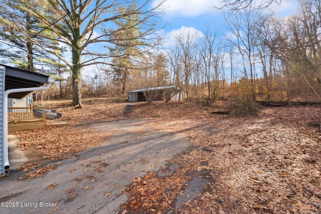 5901 Stansbury Ln, Louisville, KY 40291