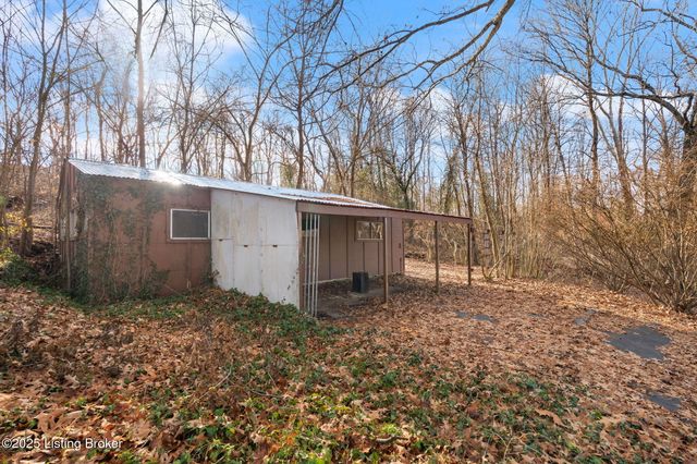 5901 Stansbury Ln, Louisville, KY 40291