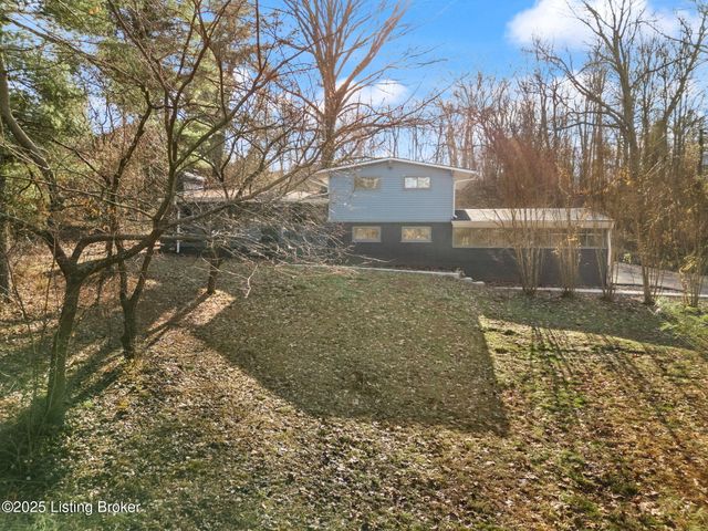 5901 Stansbury Ln, Louisville, KY 40291