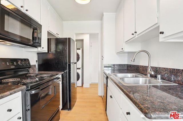 1352 S Carmelina Avenue 308, Los Angeles, CA 90025