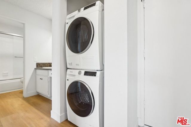 1352 S Carmelina Avenue 308, Los Angeles, CA 90025